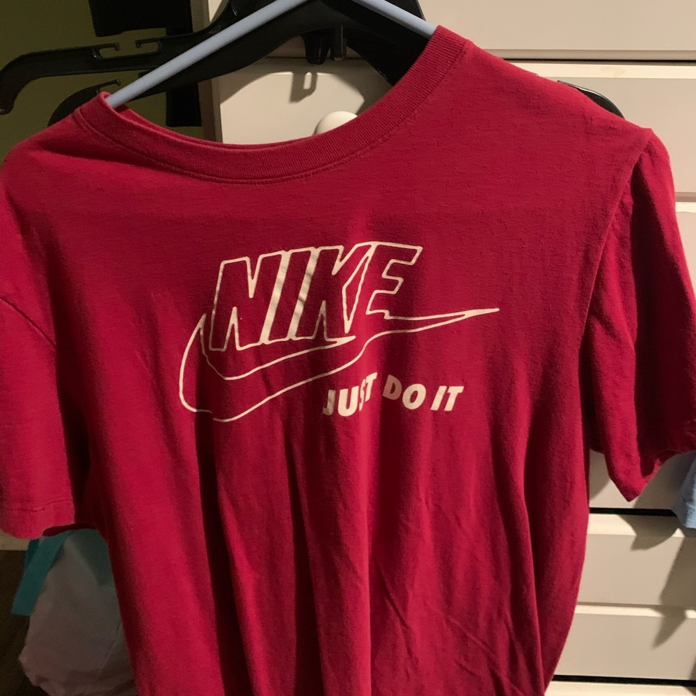 red nike t shirt